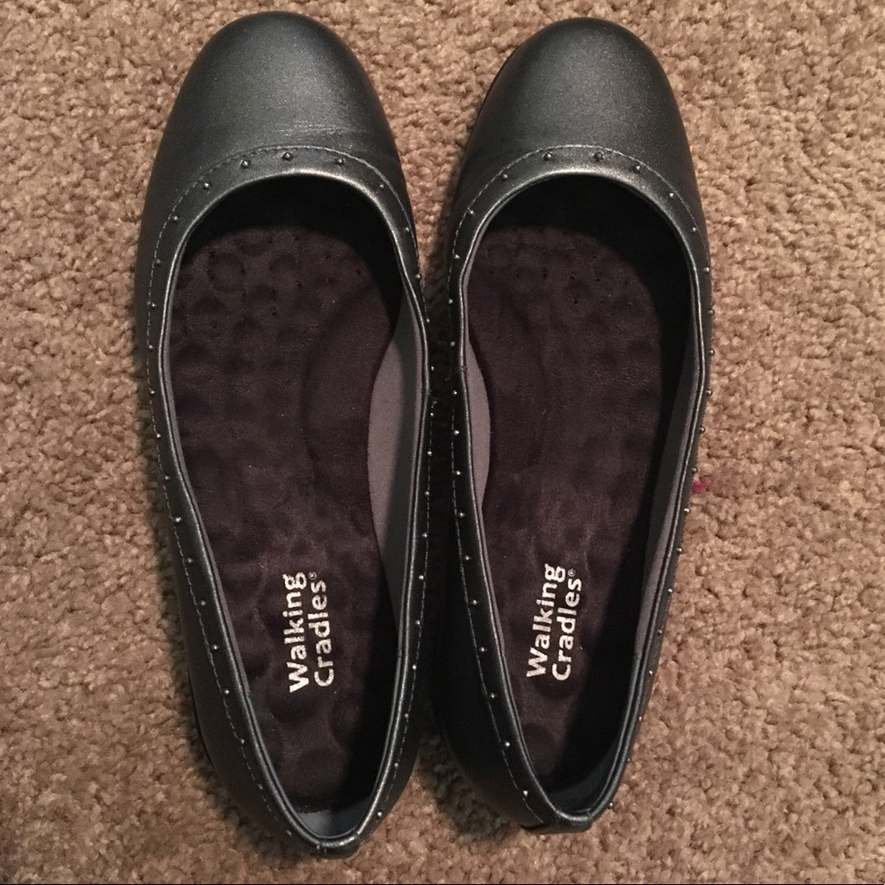 NWOT Walking Cradles Flats